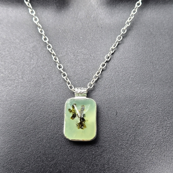 Prehnite huge 23k gemstone sterling necklace 18.5 - Picture 4 of 9